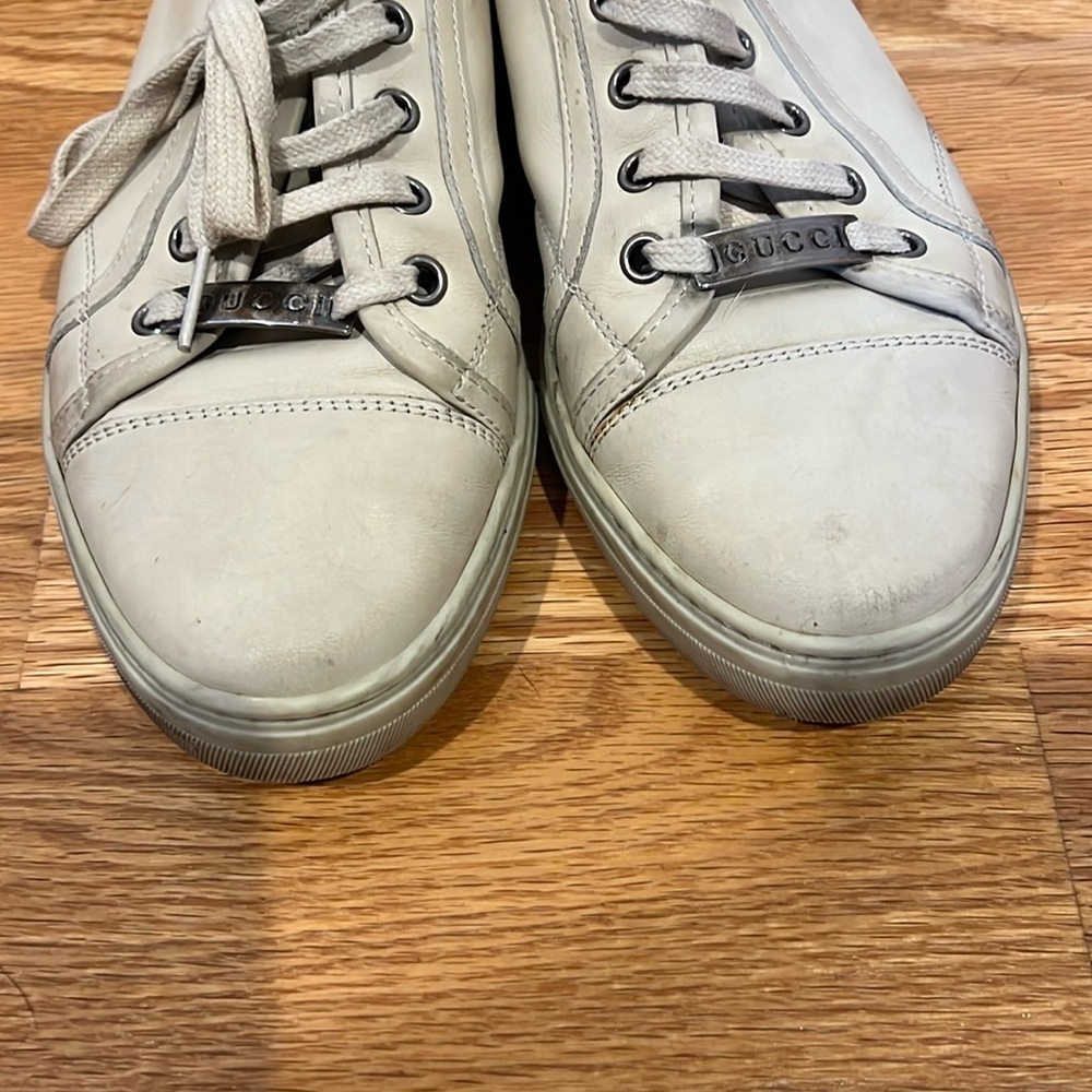 Gucci Calfskin Men’s Leather Sneakers - Picture 2 of 4